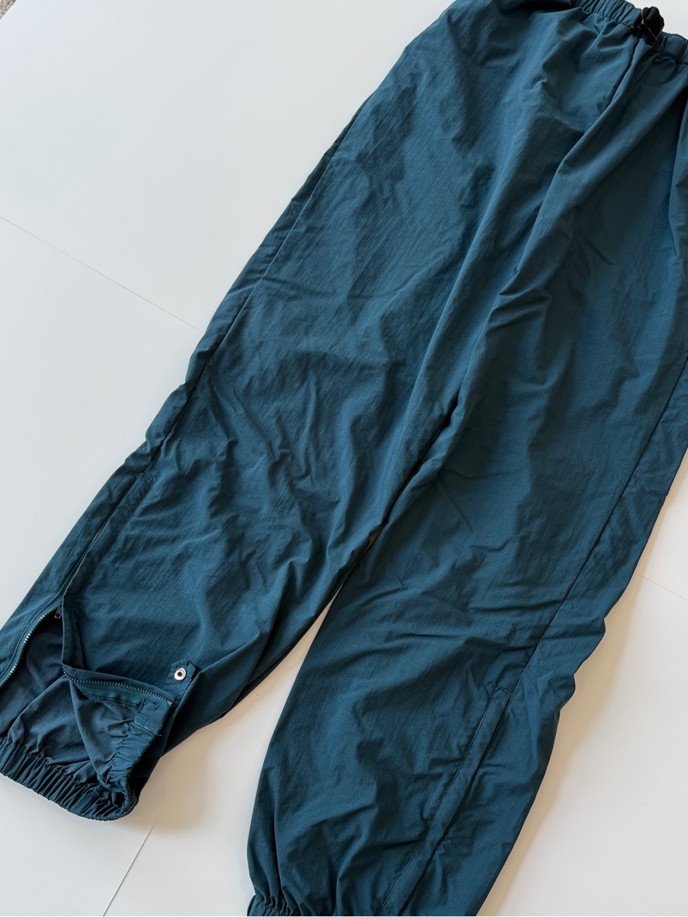 Men's Vintage Columbia adjustable Waist hiking wind Pants